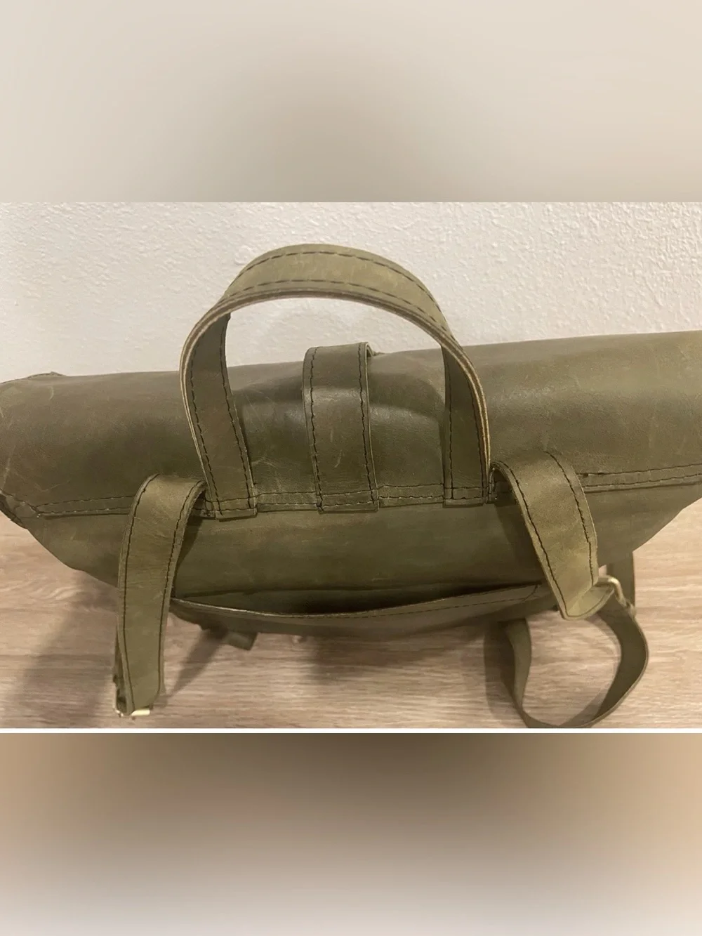 Raven+Lily Stylish Olive Green Men's leather Backpack with Front Pockets
